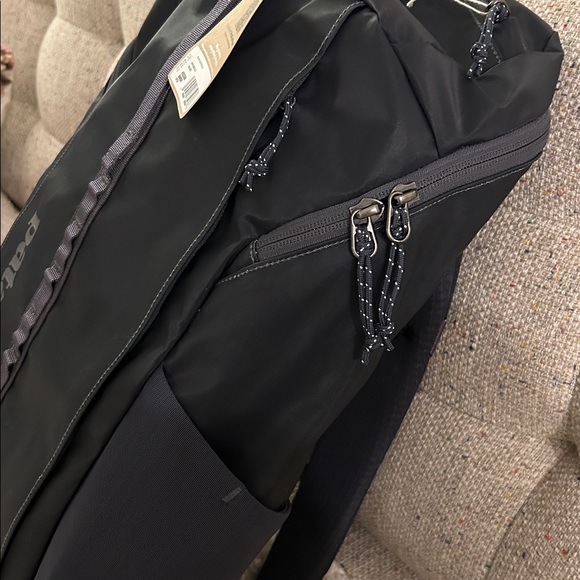 Patagonia 25L Black Hole Pack - Picture 4 of 6